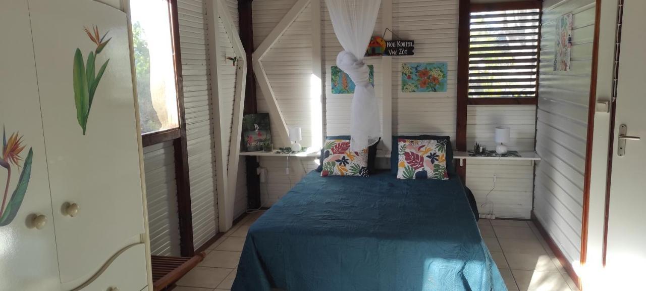 Bungalow Tout Confort Avec Piscine Partagee A 5 Mn De La Mer Сен Франсоа Екстериор снимка